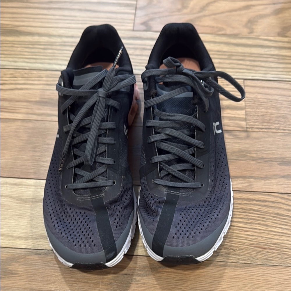 On Running Women’s Black Running Shoes